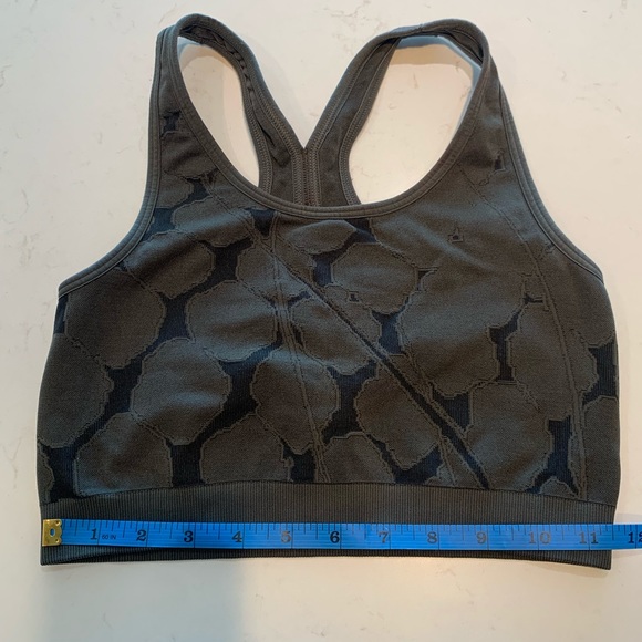 NUX Active Seamless Racerback Sports Bra - Picture 4 of 6